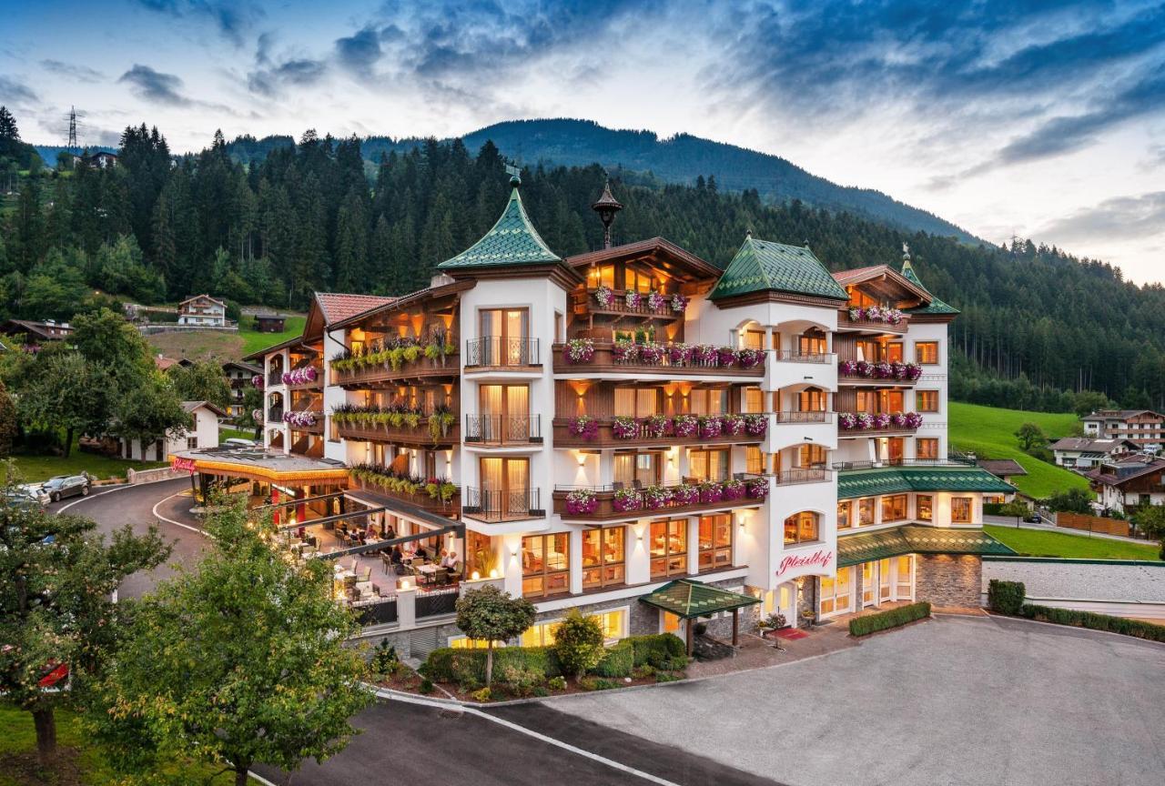 Platzlhof - Mein Hotel Im Zillertal Ried im Zillertal Bagian luar foto